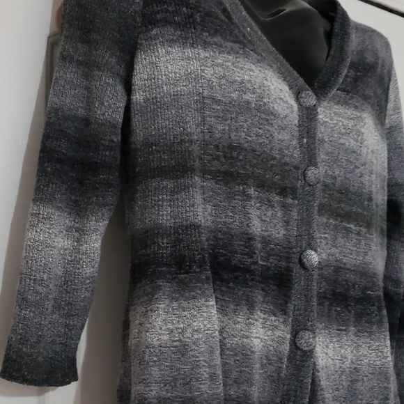 Sweater - Picture 3 of 3